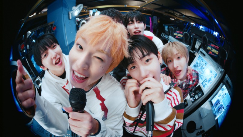 킥플립 미니 3집 타이틀곡 '처음 불러보는 노래' 뮤직비디오 티저 2 섬네일 이미지.jpg