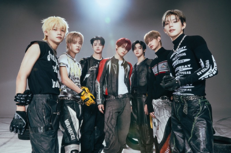 20251114_클로즈 유어 아이즈.jpg