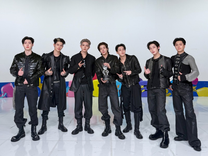 엔하이픈_Knife 엠카운트다운 1위.jpg