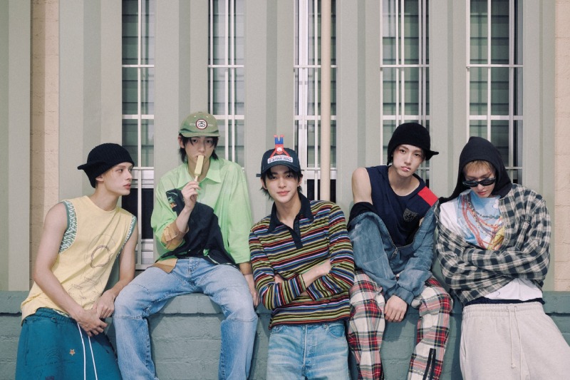 코르티스_콘셉트 사진 1_단체 (1) (6).jpg