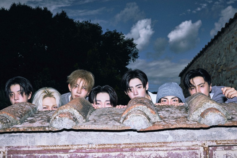 엔하이픈_THE SIN VANISH Chapter 3 스틸 (2) 단체 (1).jpg