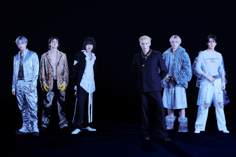 FNC_피원하모니 단체(2) (1).jpg