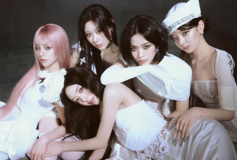 ITZY 신보 단체 이미지.jpg