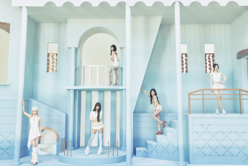 ITZY 단체 이미지.jpg