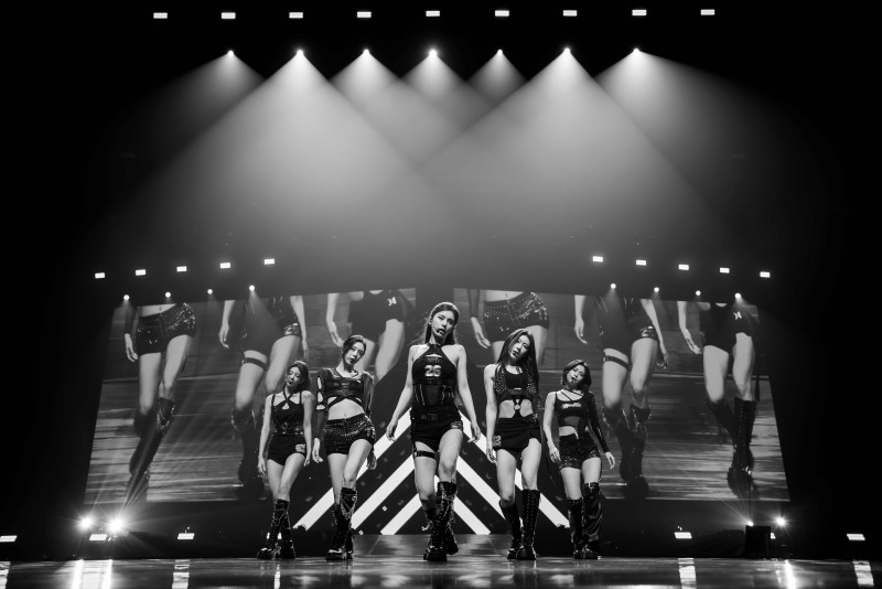 ITZY 방콕 공연 이미지_단체 (1).jpg
