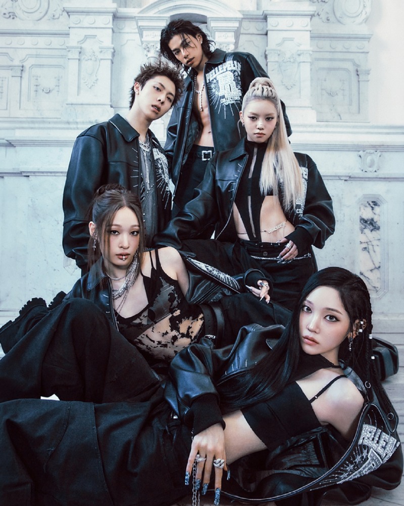 올데이 프로젝트 'CRASH' 단체 포토.jpg